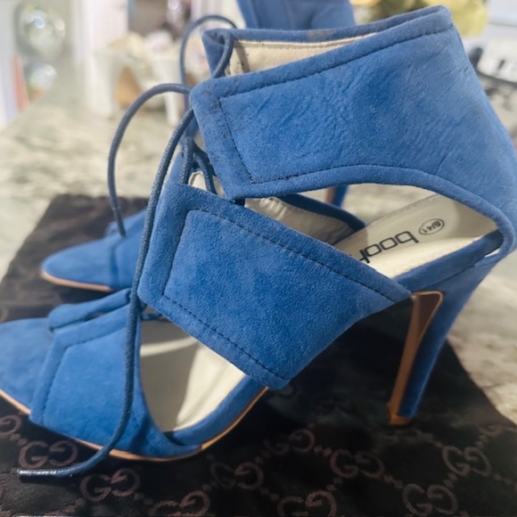 Boohoo Blue Suede Pump Shoes Size 8...BRAND NEW - NEVER WORN! - Picture 1 of 16